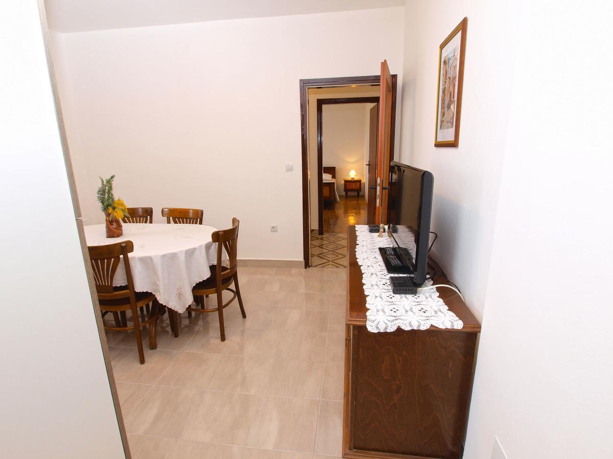 Apartments Ivan 1031 Fažana Exterior foto